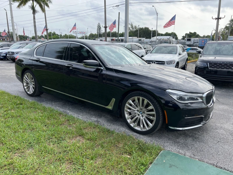 BMW 750  i 4.4L 32V Twin Turbocharged V8 ЛИЗИНГ БЕЗ ПЪРВ.В, снимка 3 - Автомобили и джипове - 47184194