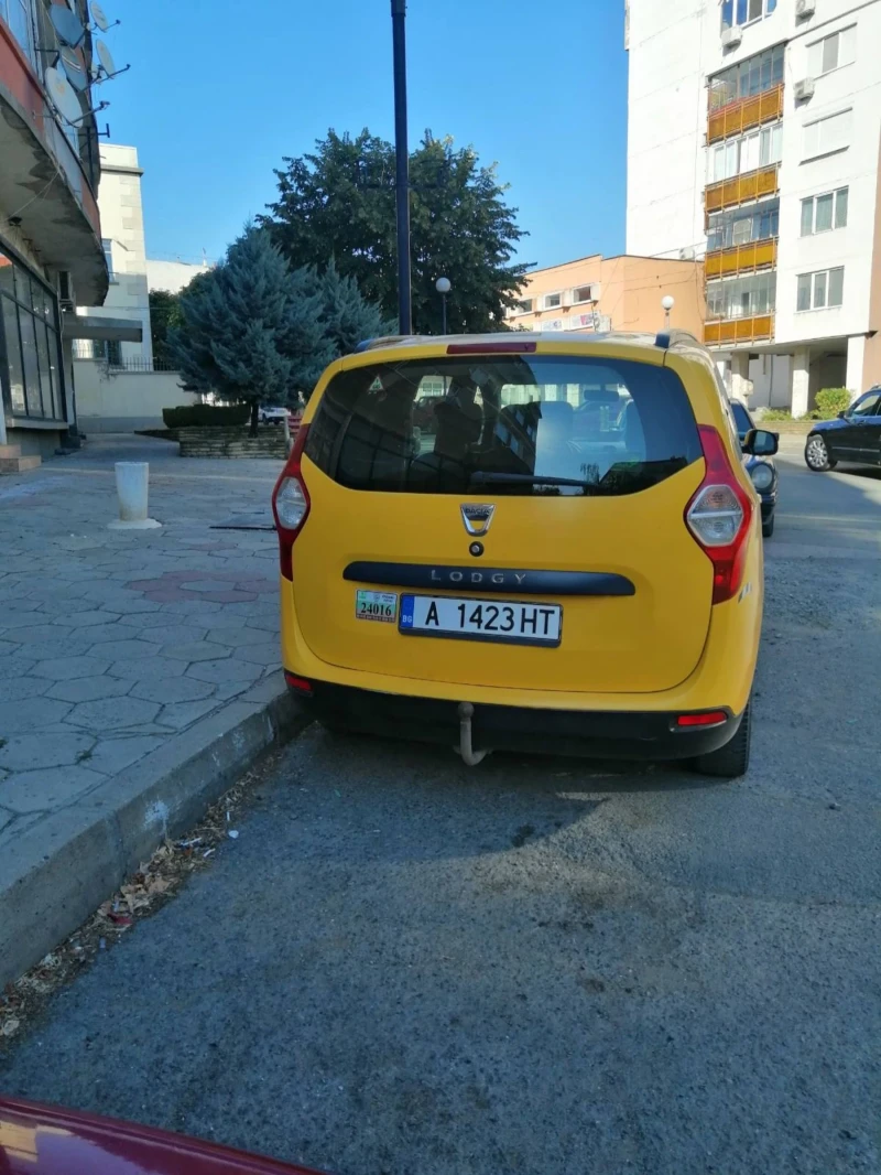 Dacia Lodgy 1.2, снимка 4 - Автомобили и джипове - 47321175