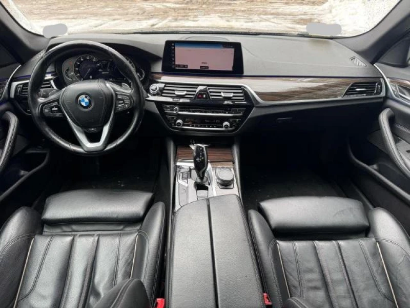 BMW 530E XE* NAVI* КОЖА* ЗАДНА КАМЕРА* ПОДГРЕВ, снимка 7 - Автомобили и джипове - 49439160