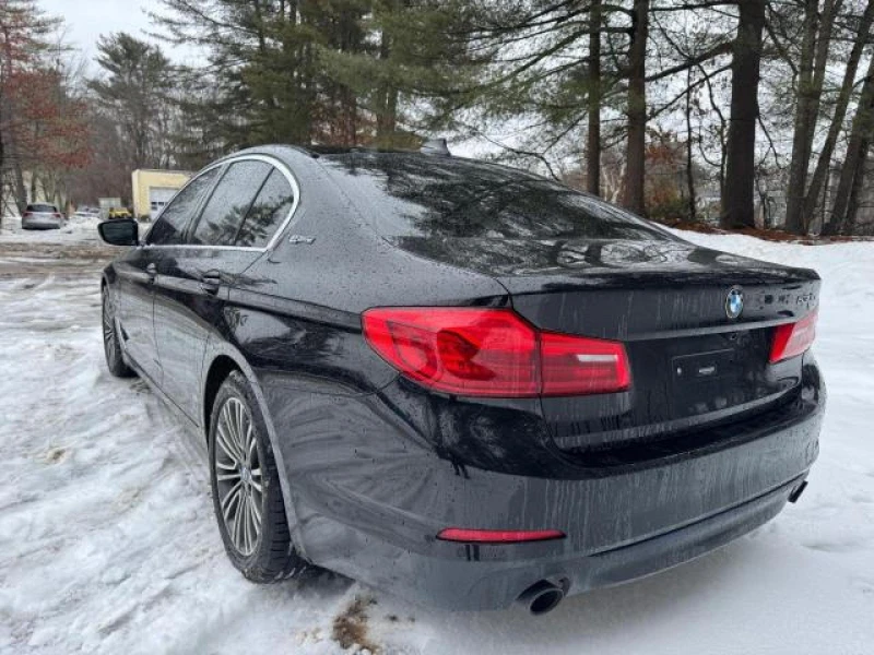 BMW 530E XE* NAVI* КОЖА* ЗАДНА КАМЕРА* ПОДГРЕВ, снимка 3 - Автомобили и джипове - 49439160