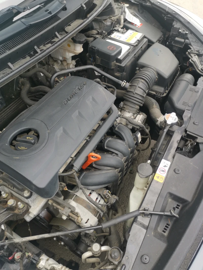 Hyundai I30 1.4 бензин  99 коня, снимка 15 - Автомобили и джипове - 49989993