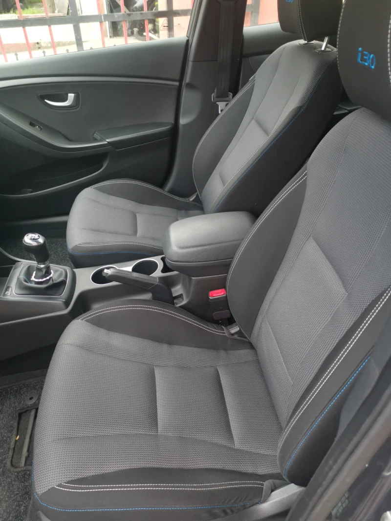Hyundai I30 1.4 бензин  99 коня, снимка 12 - Автомобили и джипове - 49989993