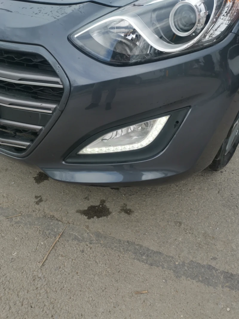 Hyundai I30 1.4 бензин  99 коня, снимка 4 - Автомобили и джипове - 49989993