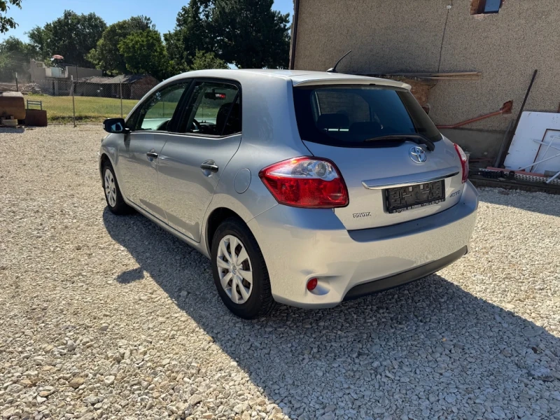 Toyota Auris 1.33i Facelift/Климатик, снимка 3 - Автомобили и джипове - 51956742