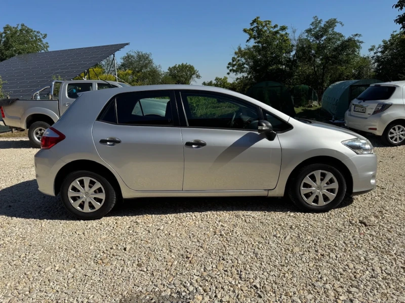 Toyota Auris 1.33i Facelift/Климатик, снимка 6 - Автомобили и джипове - 51956742