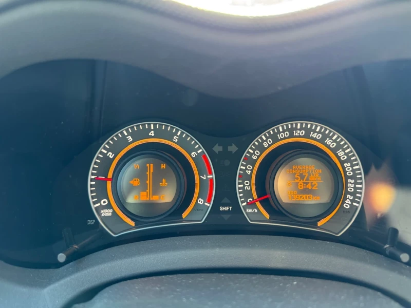 Toyota Auris 1.33i Facelift/Климатик, снимка 13 - Автомобили и джипове - 51956742