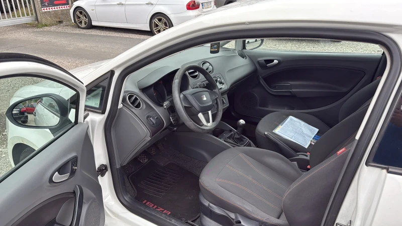Seat Ibiza, снимка 5 - Автомобили и джипове - 51744786