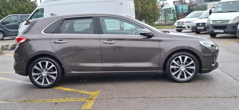 Hyundai I30 1.6 Euro 6 Moon rock Distronic Лимитирана!!, снимка 7 - Автомобили и джипове - 52467993