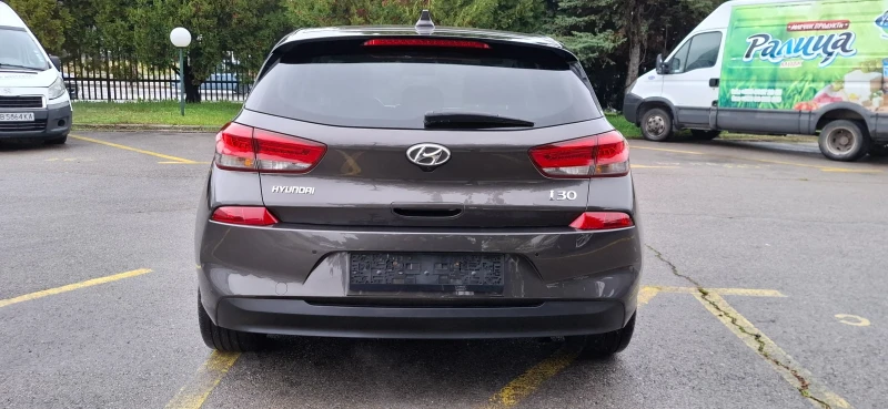 Hyundai I30 1.6 Euro 6 Moon rock Distronic Лимитирана!!, снимка 6 - Автомобили и джипове - 52467993