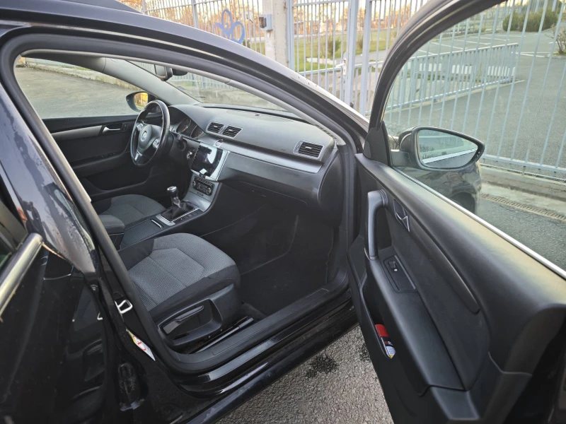 VW Passat B7, снимка 9 - Автомобили и джипове - 53342593