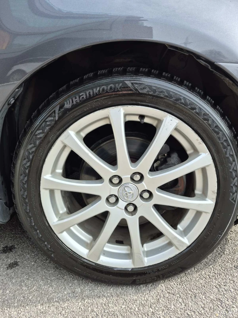 Toyota Avensis 2.0 D-4D | Нови дюзи | 2 комплекта гуми, снимка 5 - Автомобили и джипове - 53414873