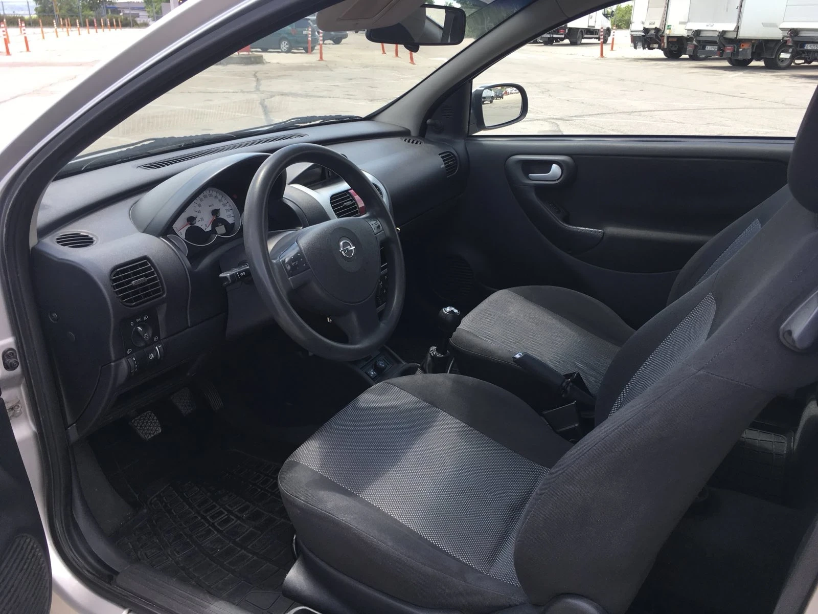 Opel Corsa 1.2 16 v Twinport - изображение 8