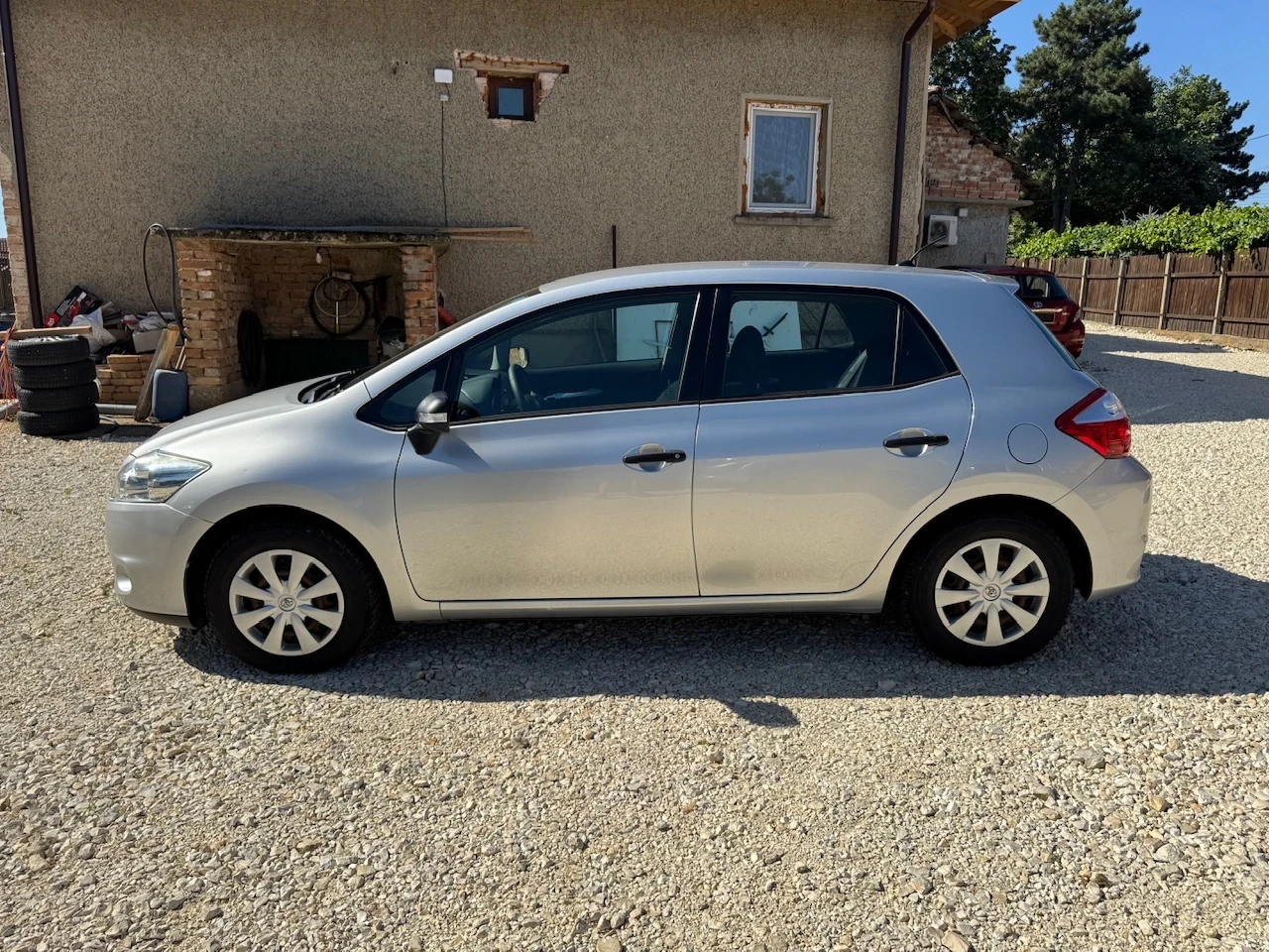 Toyota Auris 1.33i Facelift/Климатик - изображение 2