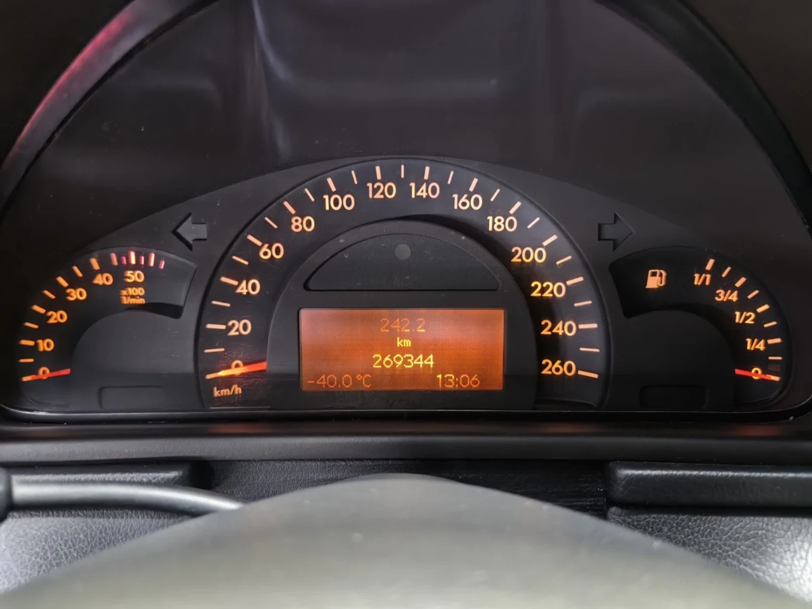 Mercedes-Benz C 220  - изображение 10