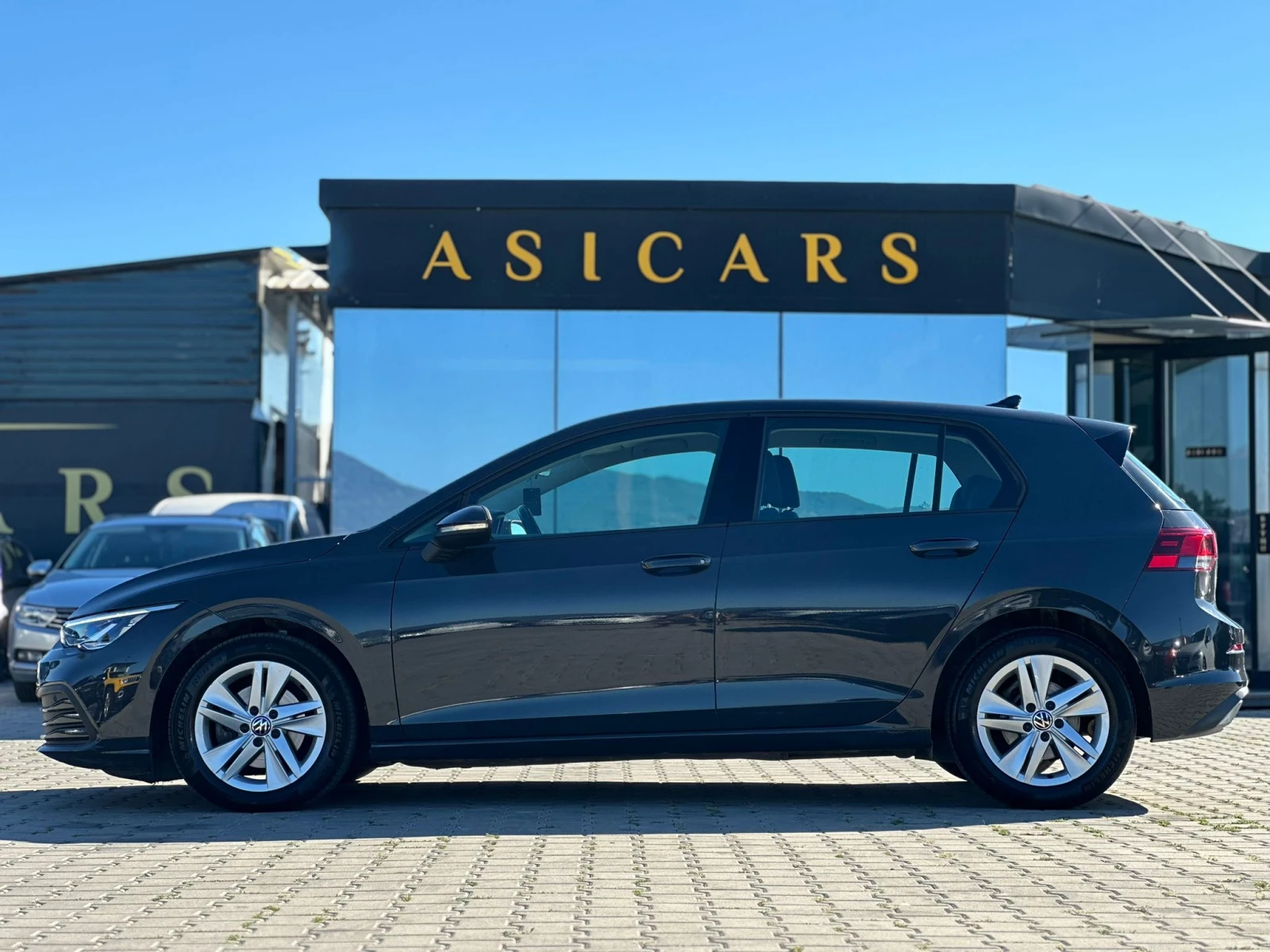 VW Golf / LIFE / 2.0 TDI / FACE / TOP / - изображение 2