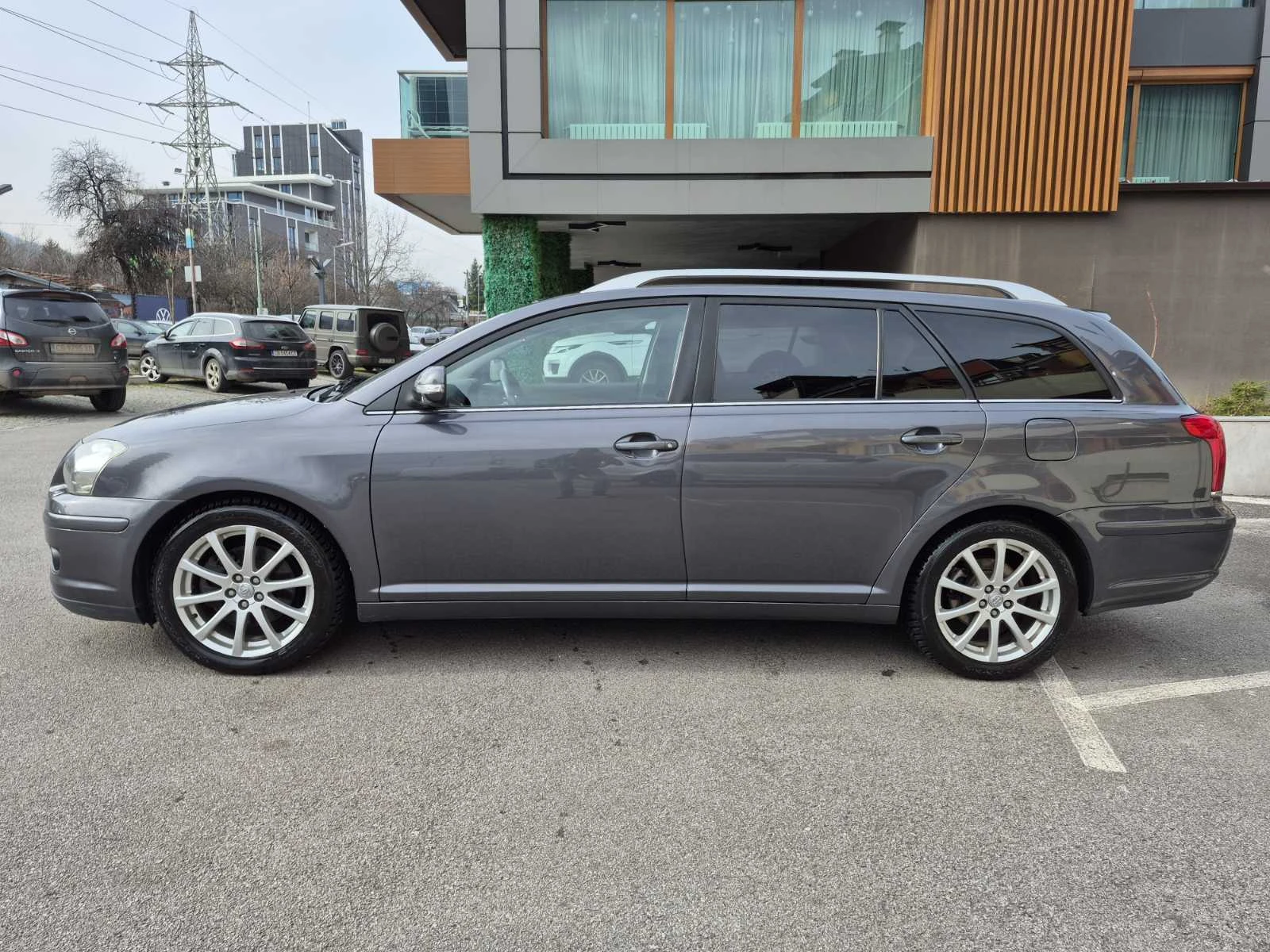 Toyota Avensis 2.0 D-4D | Нови дюзи | 2 комплекта гуми - изображение 9