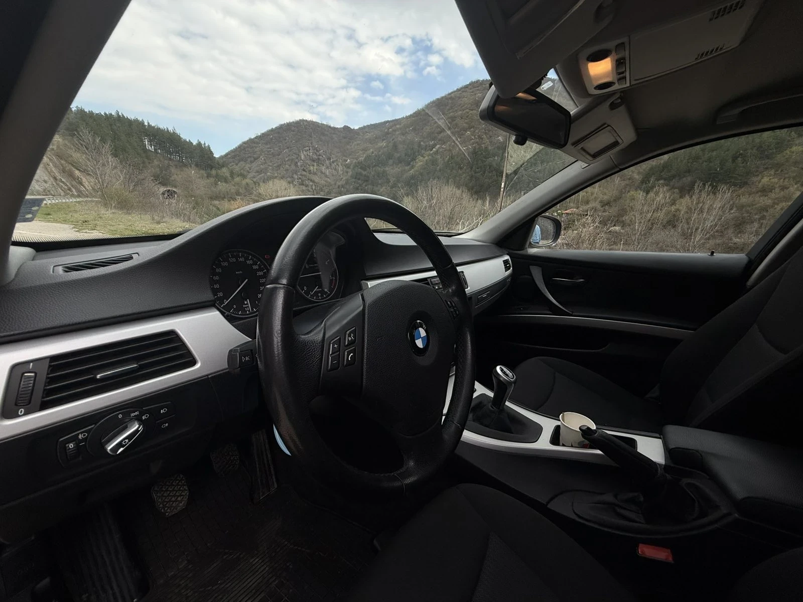 BMW 320, снимка 12 - Автомобили и джипове - 54157706