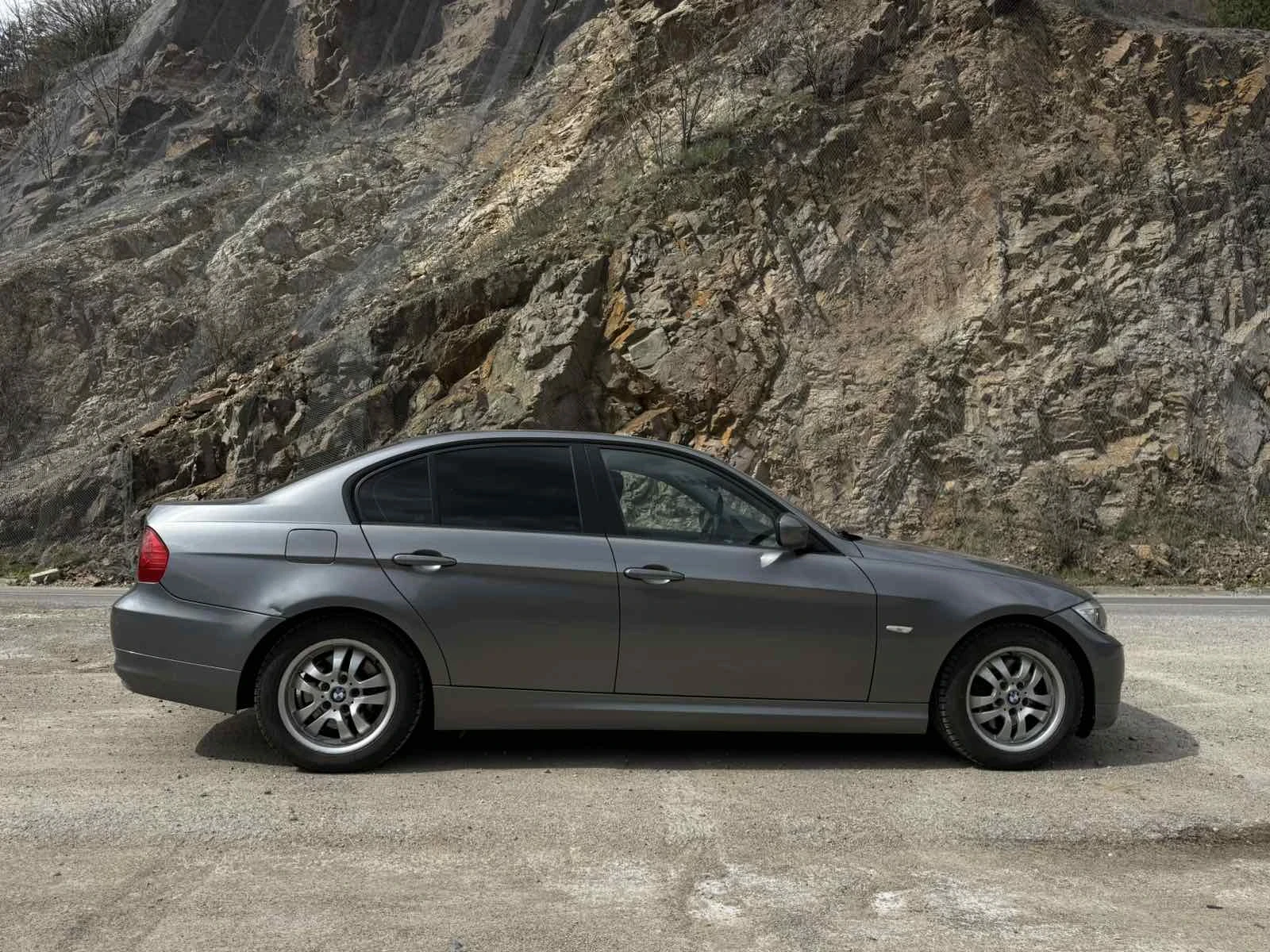 BMW 320, снимка 16 - Автомобили и джипове - 54157706