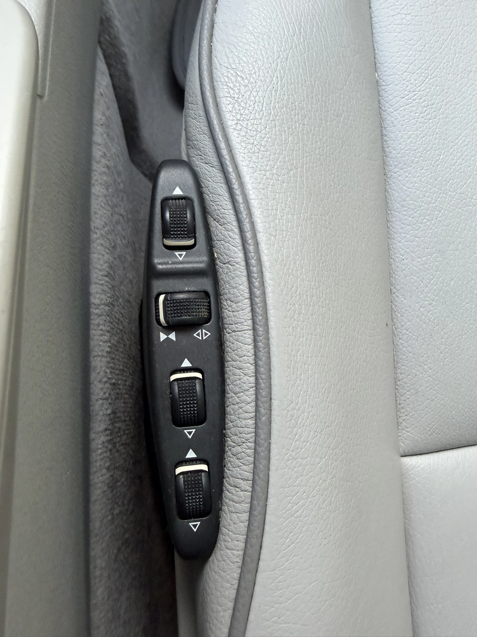 Mercedes-Benz C 350, снимка 12 - Автомобили и джипове - 54501934