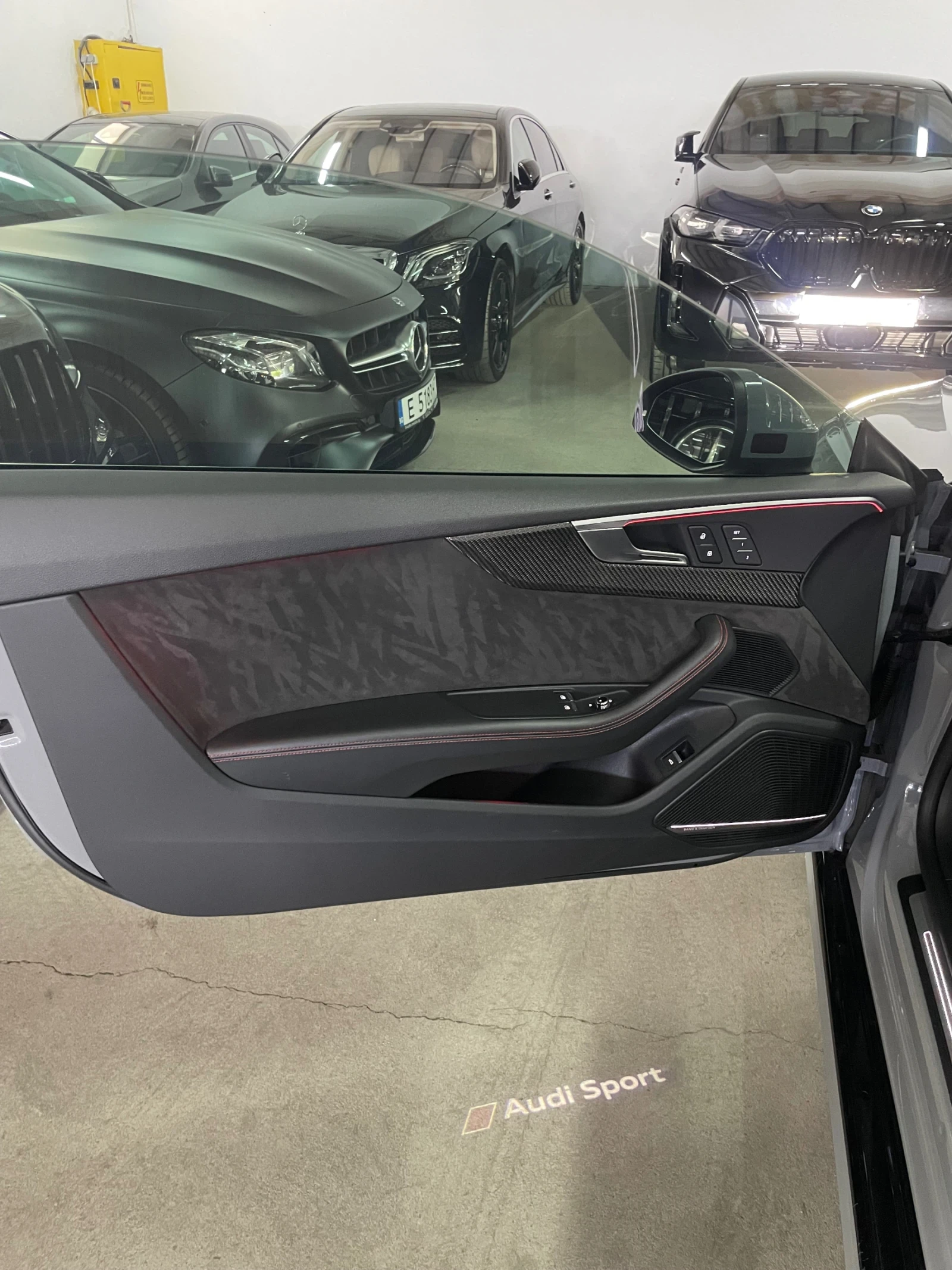 Audi Rs5 B&O/head-up/karbon/360/Distr/подгр/Панор/ОБСЛУЖЕН/, снимка 13 - Автомобили и джипове - 54649058