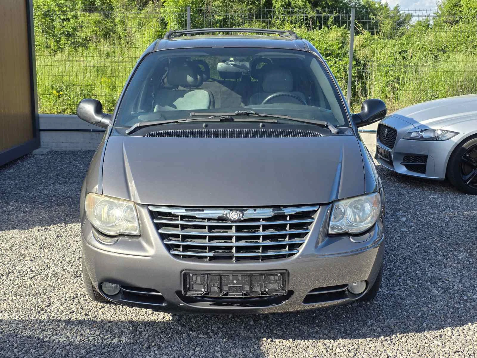 Chrysler Gr.voyager 3.3LPG/4x4/Automatic/7места, снимка 2 - Автомобили и джипове - 54721929