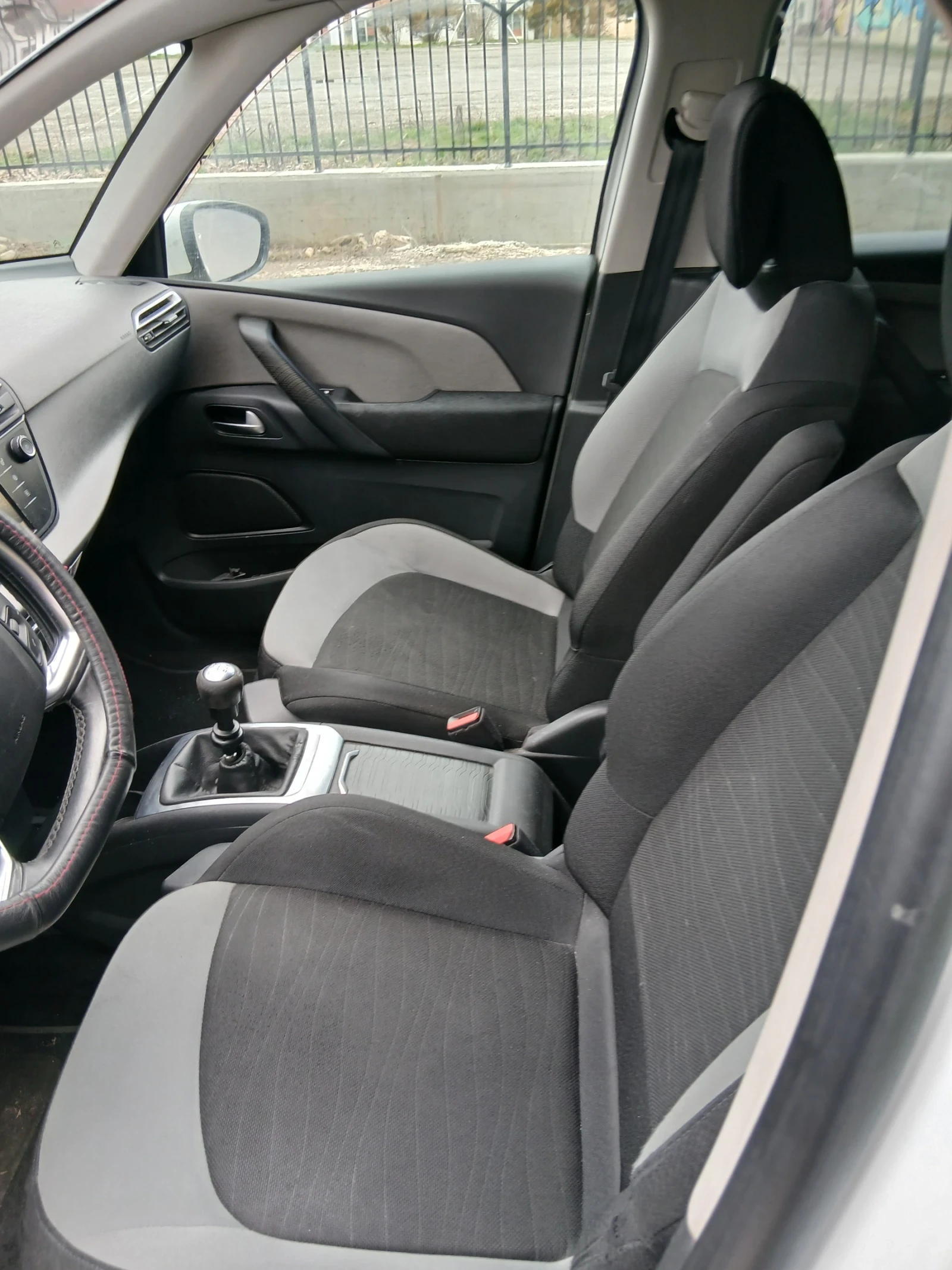 Citroen C4 Picasso FACE NAVI 2016г EVRO 6, снимка 6 - Автомобили и джипове - 54793879