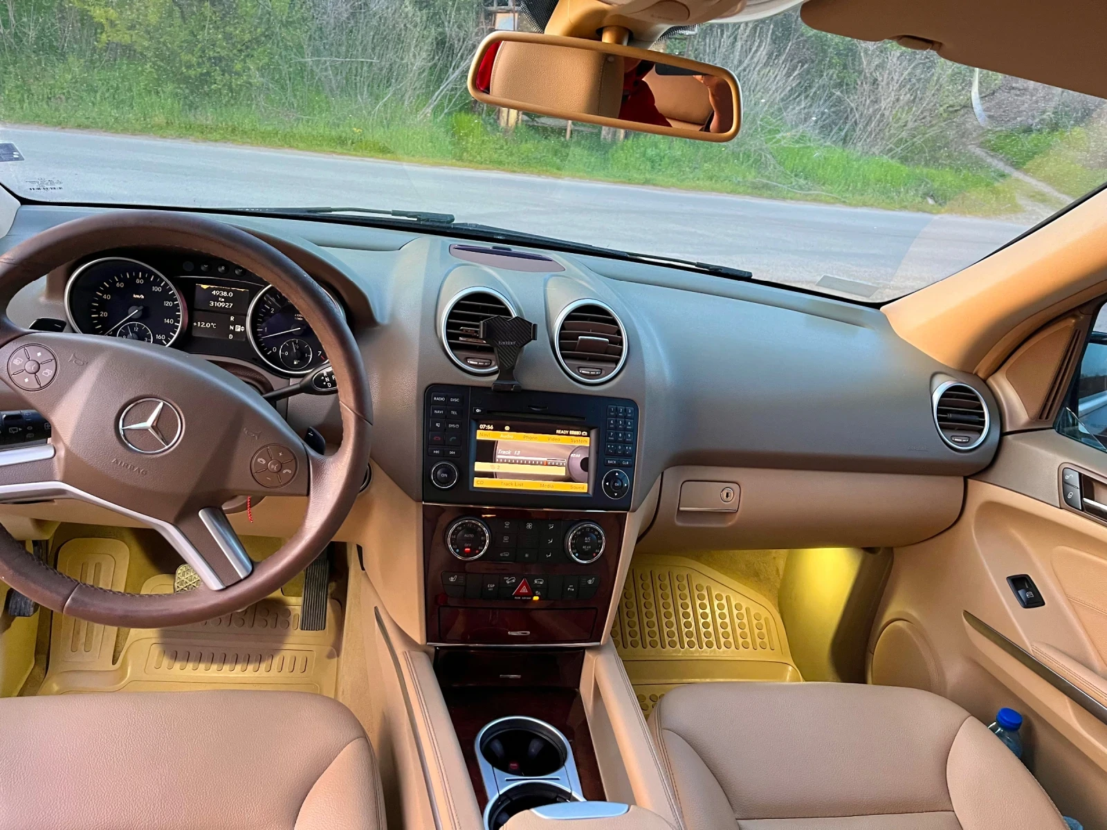 Mercedes-Benz ML 550 AMG LINE* LPG* 388* KEYLESS* 5.5* V8* CARFAX, снимка 14 - Автомобили и джипове - 54796873
