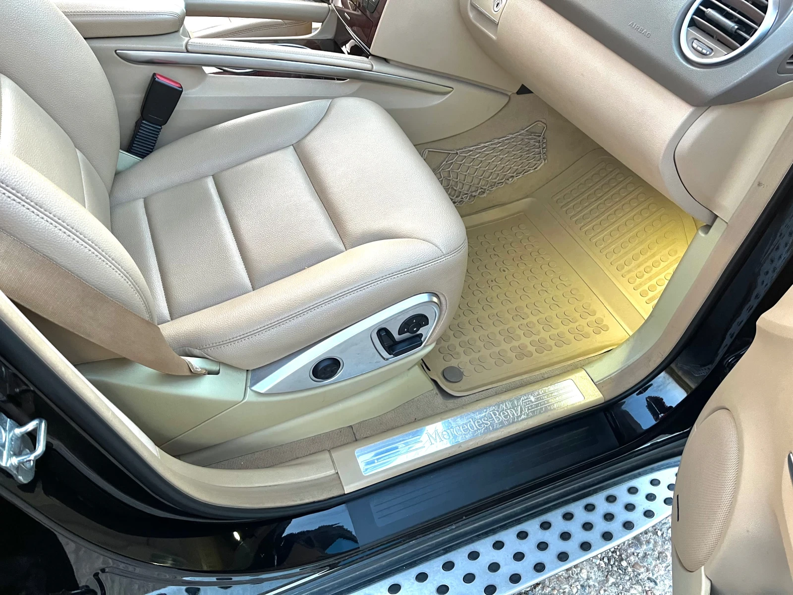 Mercedes-Benz ML 550 AMG LINE* LPG* 388* KEYLESS* 5.5* V8* CARFAX, снимка 15 - Автомобили и джипове - 54796873