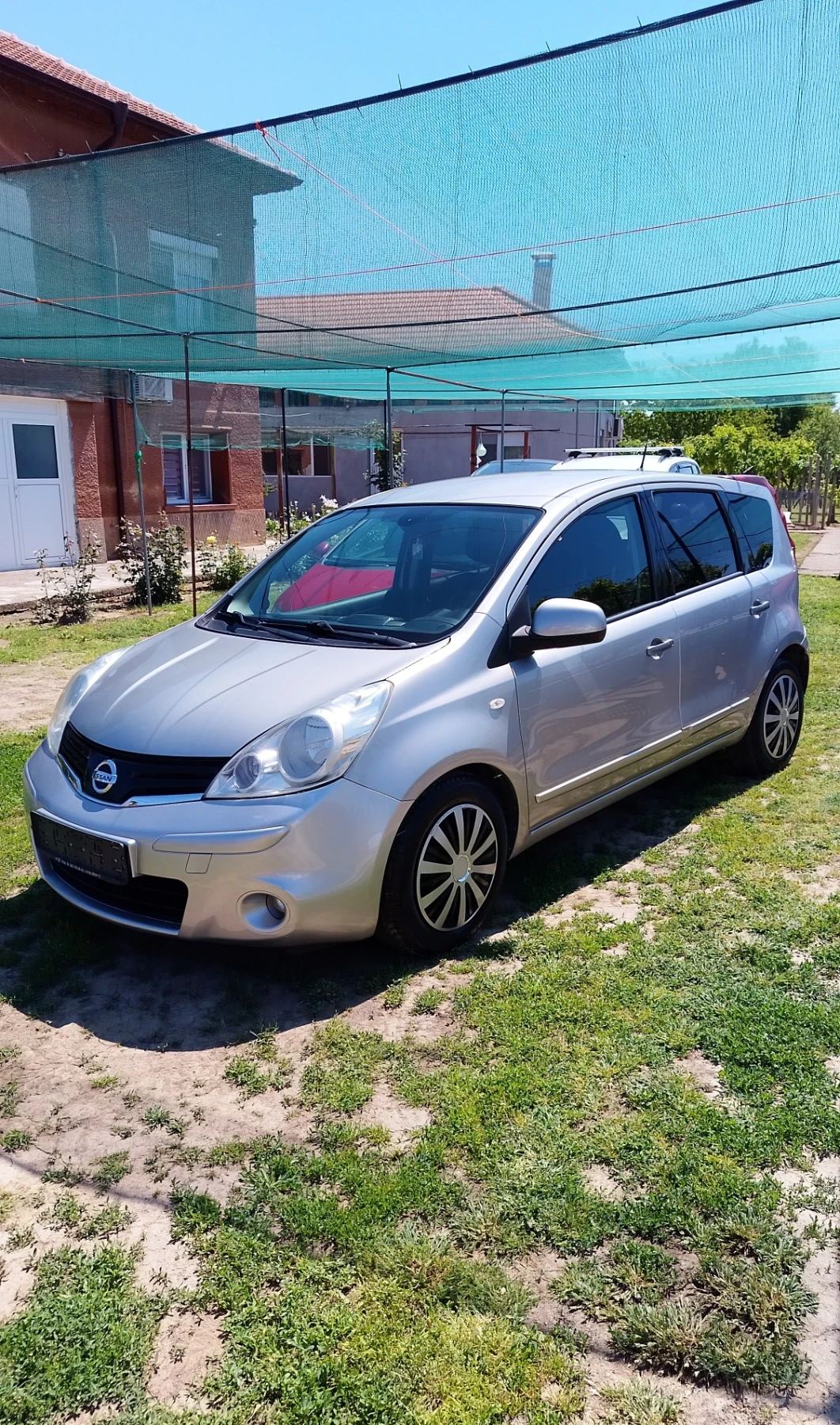 Nissan Note 1.4i 88кс