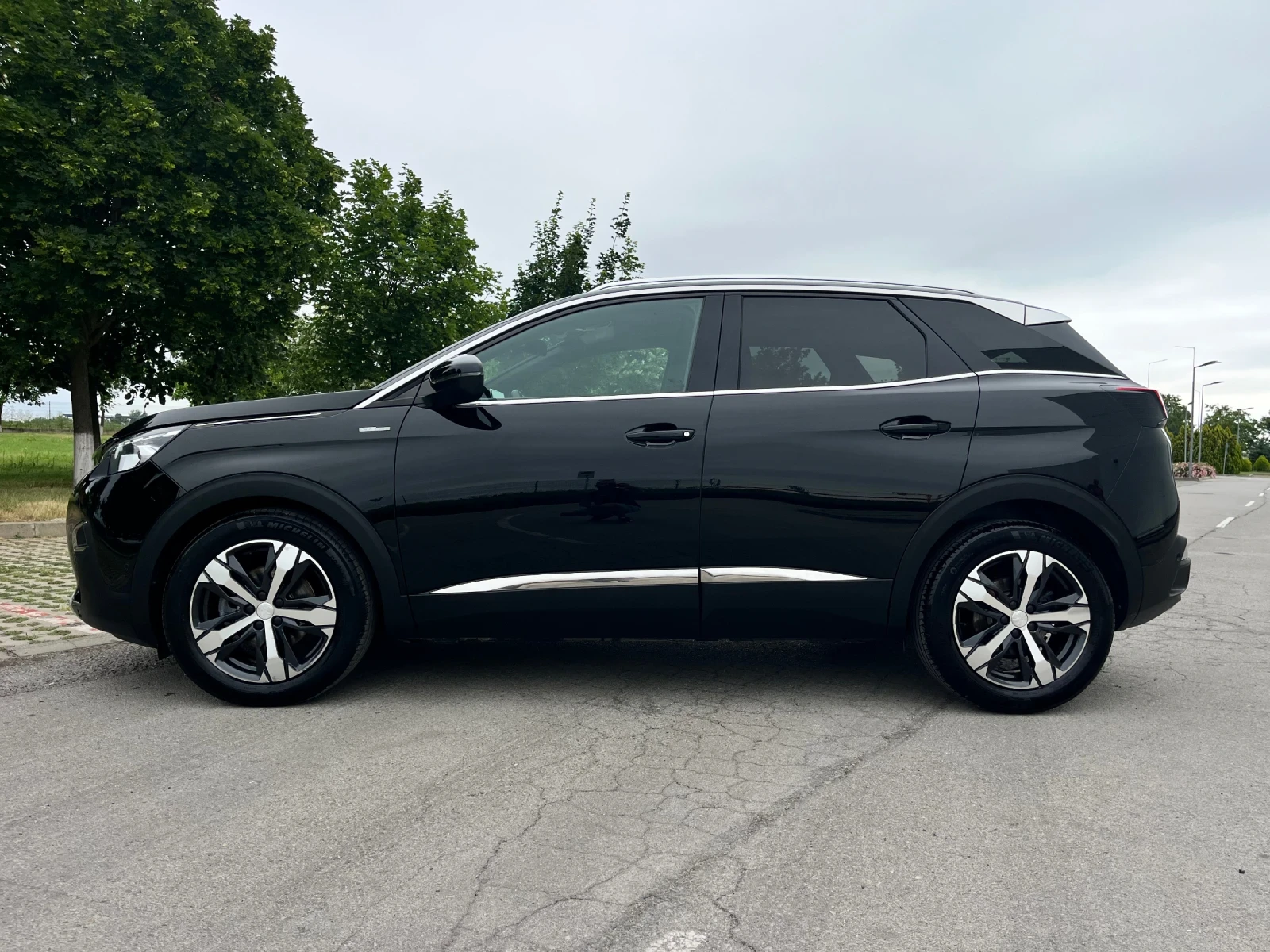 Peugeot 3008 1, 5HDI-130k.c/GT Line/LED/KEYLES/КАМЕРА-360/ТОП!!, снимка 4 - Автомобили и джипове - 54886427