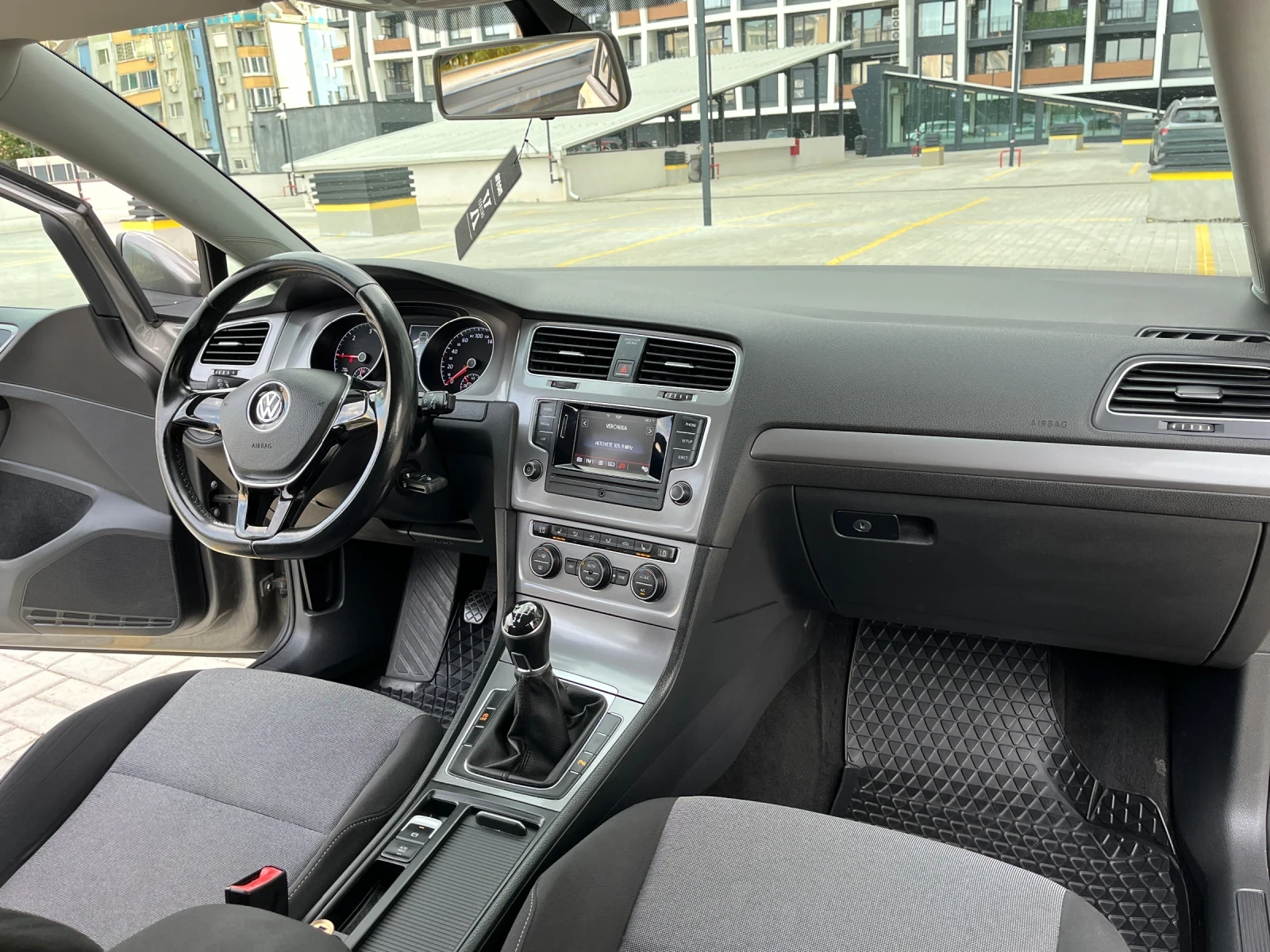VW Golf 1.6TDI/110/2016Г, снимка 13 - Автомобили и джипове - 55238229