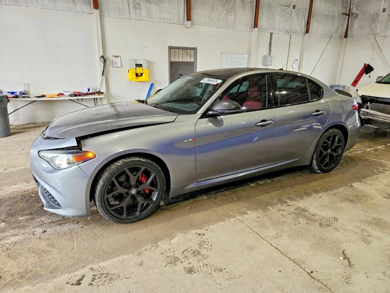 Alfa Romeo Giulia TI* ПОДГРЕВ* КАМЕРА* ПАНОРАМА* KEYLESS* , снимка 3 - Автомобили и джипове - 55643200