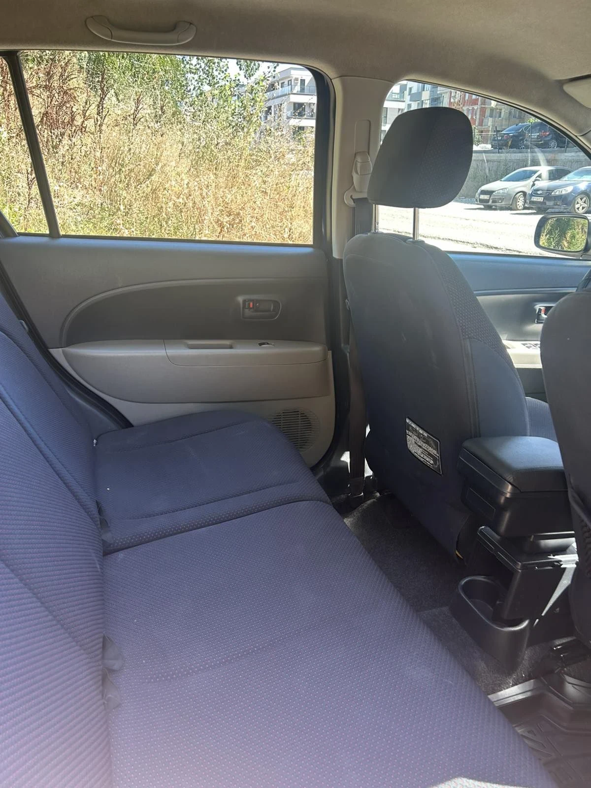 Daihatsu Sirion, снимка 7 - Автомобили и джипове - 55674630