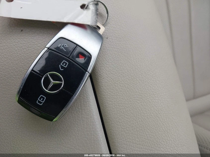 Mercedes-Benz E 450 4MATIC* AMG* ПОДГРЕВ* ОБДУХВАНЕ* ПАНО* BURMESTER* , снимка 10 - Автомобили и джипове - 56105384