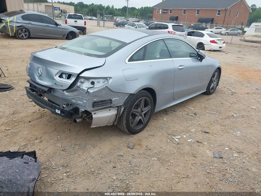Mercedes-Benz E 450 4MATIC* AMG* ПОДГРЕВ* ОБДУХВАНЕ* ПАНО* BURMESTER* , снимка 4 - Автомобили и джипове - 56105384