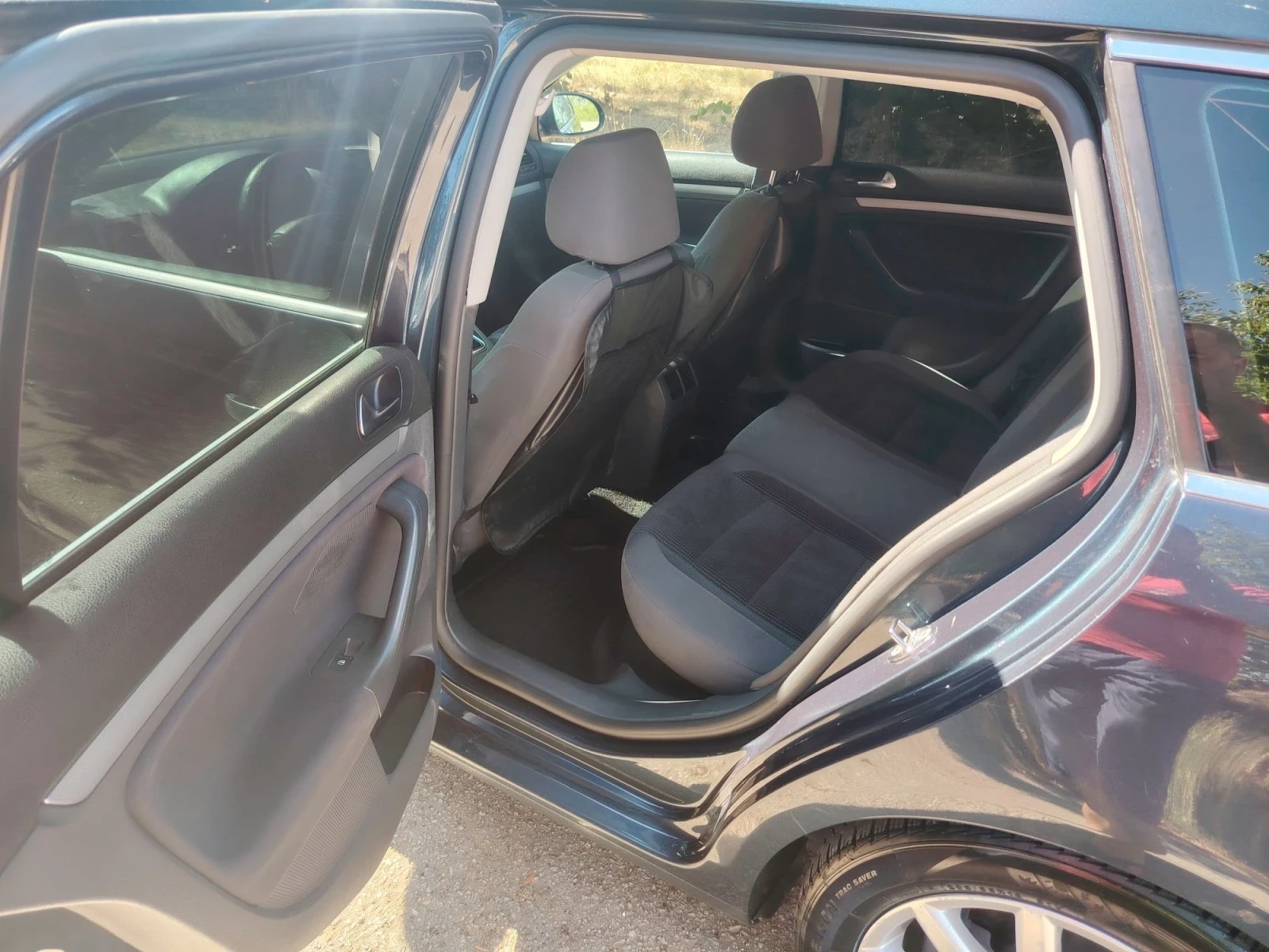 VW Golf Variant 1.9 TDI  105kc, снимка 10 - Автомобили и джипове - 56110079
