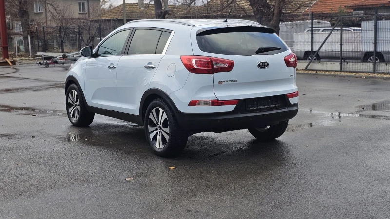 Kia Sportage 1.7CRDi 6SP IT-СЕРВИЗНА ИСТ.-ТОП СЪСТ.-ЛИЗИНГ, снимка 4 - Автомобили и джипове - 48100742