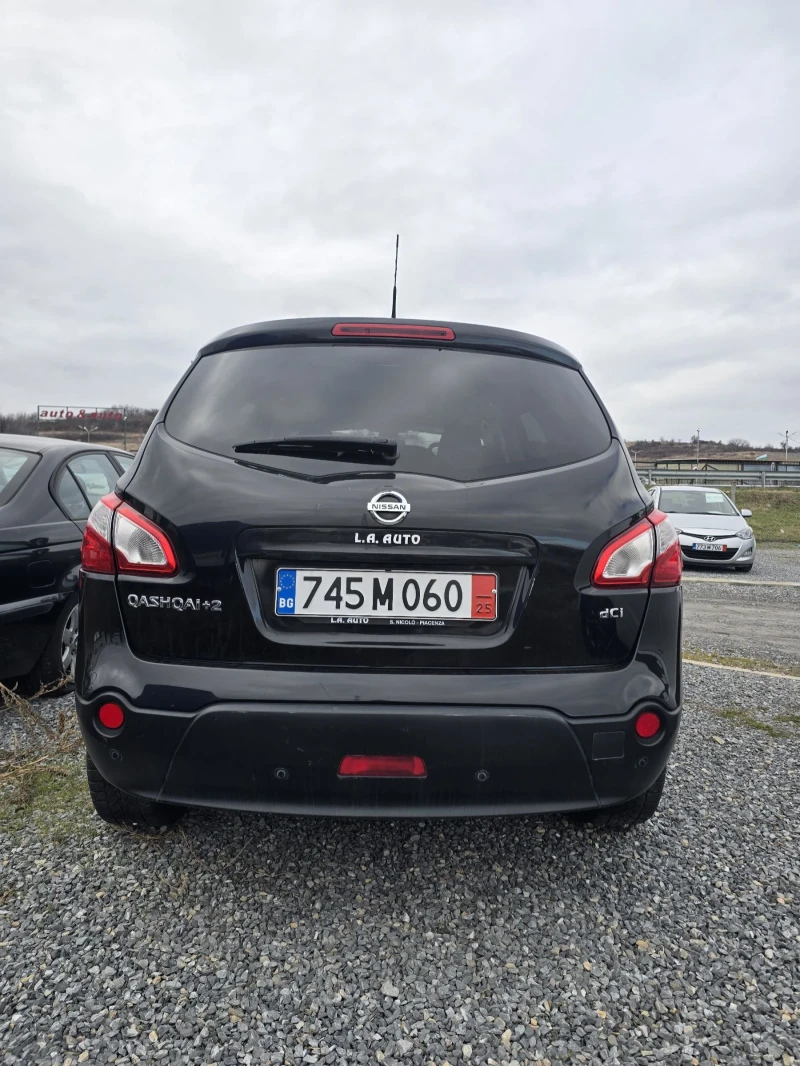 Nissan Qashqai 2.0 4x4 7-местен, снимка 5 - Автомобили и джипове - 49361393