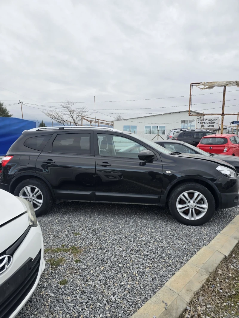Nissan Qashqai 2.0 4x4 7-местен, снимка 3 - Автомобили и джипове - 49361393