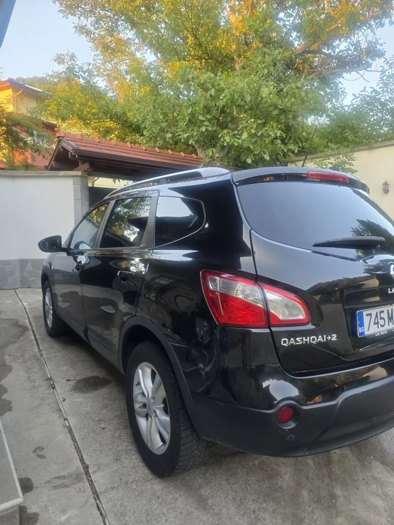 Nissan Qashqai 2.0 4x4 7-местен, снимка 6 - Автомобили и джипове - 49361393