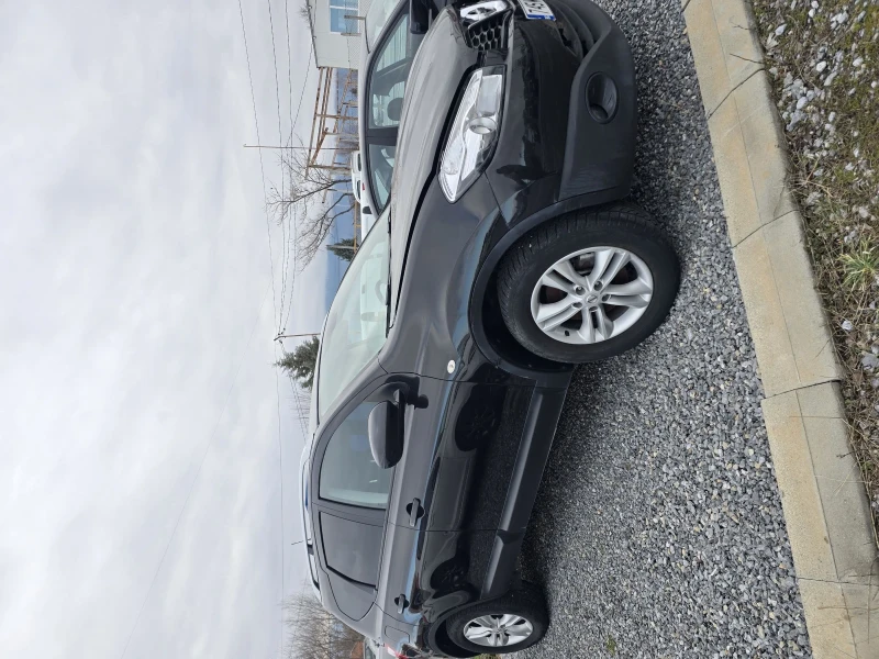 Nissan Qashqai 2.0 4x4 7-местен, снимка 2 - Автомобили и джипове - 49361393