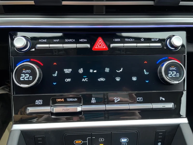 Hyundai Santa fe 1.6PHEV/SIGNATURE/253HP/4WD/MEMO/AMBI/HUD/DAB/538f, снимка 13 - Автомобили и джипове - 51287126