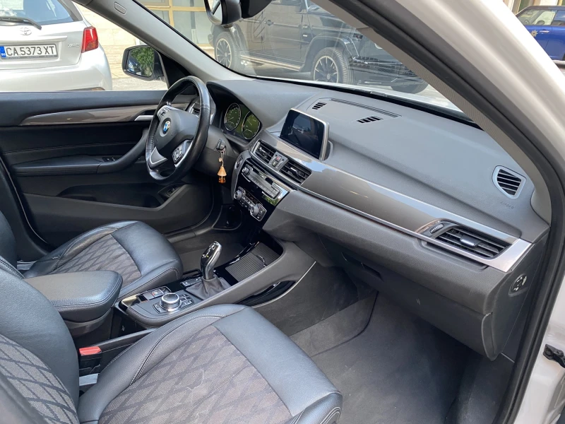BMW X1 2.0d / xDrive / xLine / Distronic / Българска, снимка 11 - Автомобили и джипове - 51978635