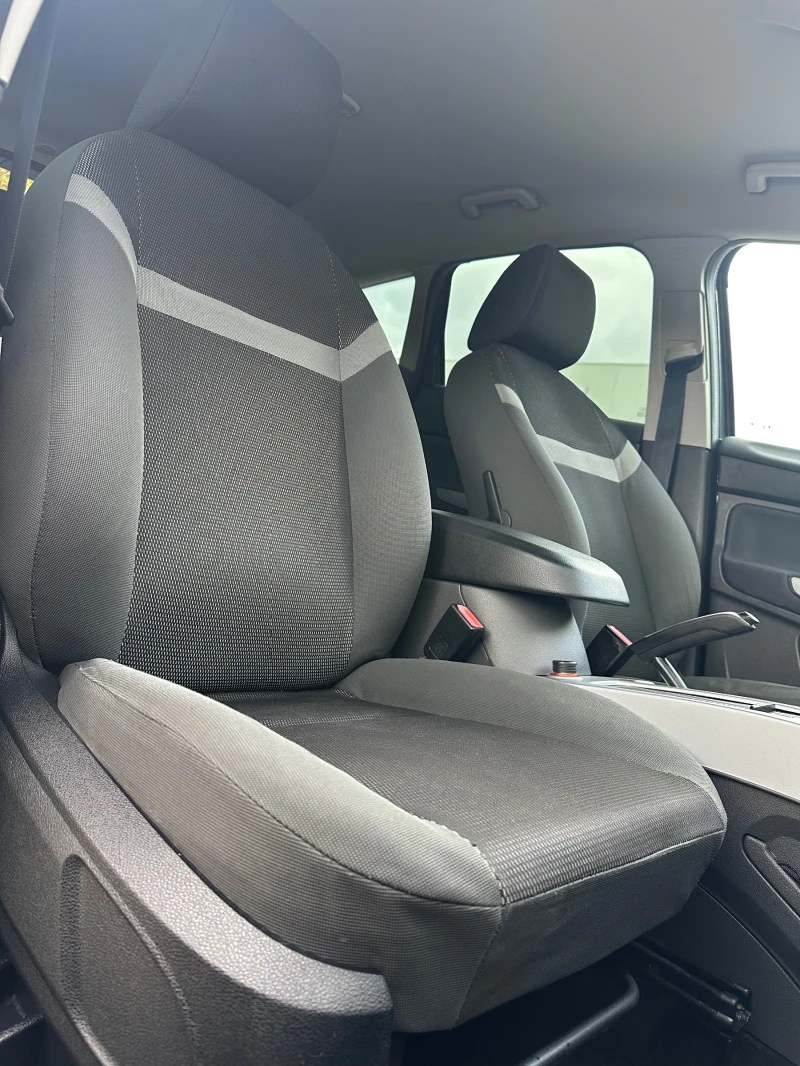 Ford Kuga 2.0 TDCI, снимка 11 - Автомобили и джипове - 52064086