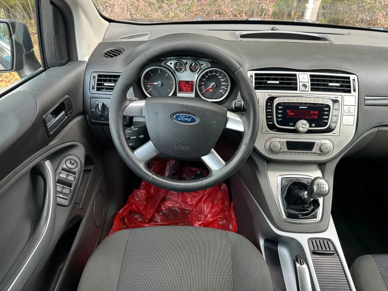Ford Kuga 2.0 TDCI, снимка 10 - Автомобили и джипове - 52064086