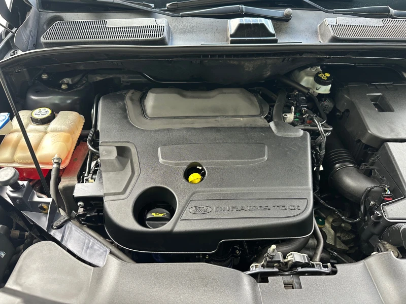 Ford Kuga 2.0 TDCI, снимка 15 - Автомобили и джипове - 52064086
