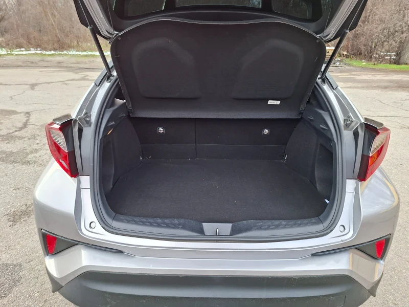 Toyota C-HR center benzin, снимка 11 - Автомобили и джипове - 52933580