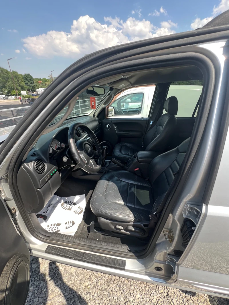 Jeep Cherokee, снимка 2 - Автомобили и джипове - 53498138