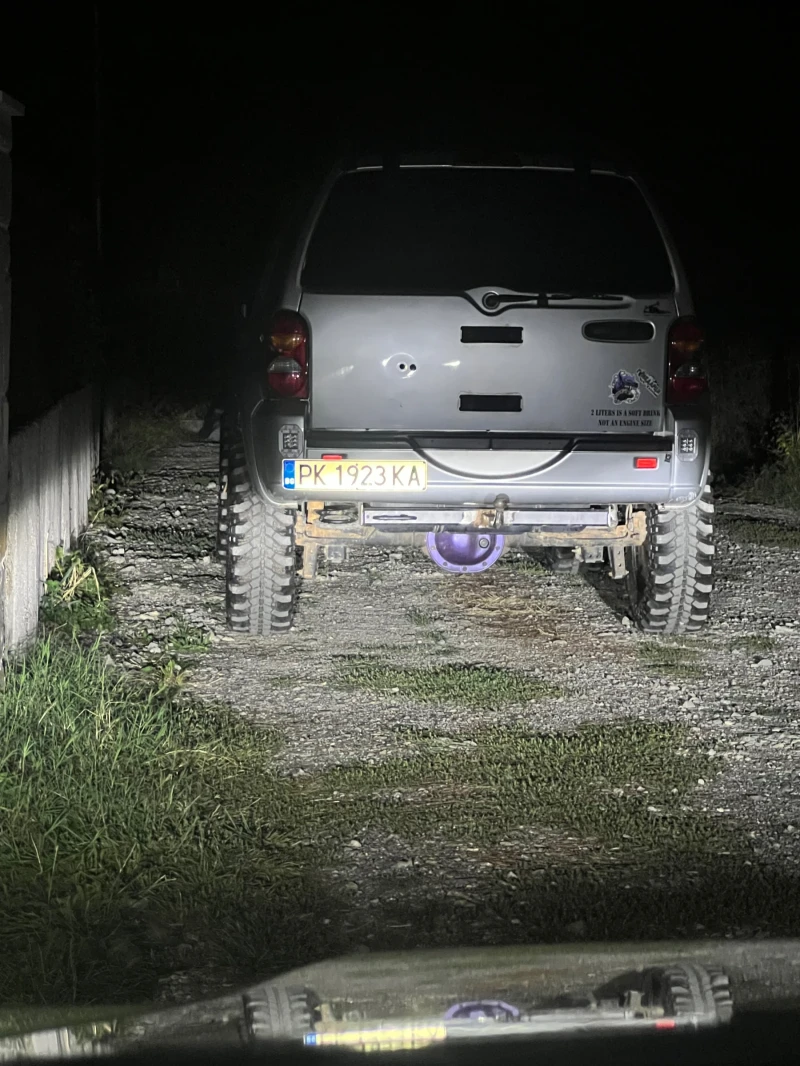 Jeep Cherokee, снимка 4 - Автомобили и джипове - 53498138