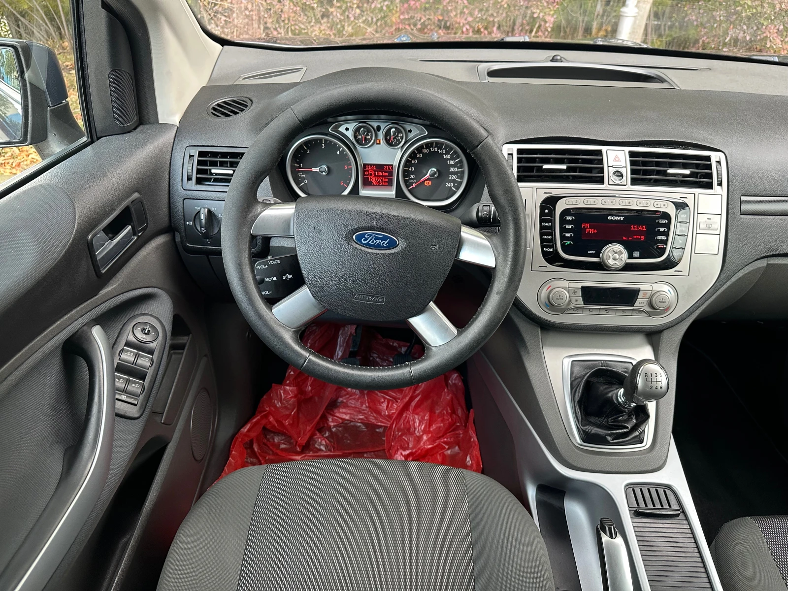 Ford Kuga 2.0 TDCI - изображение 10